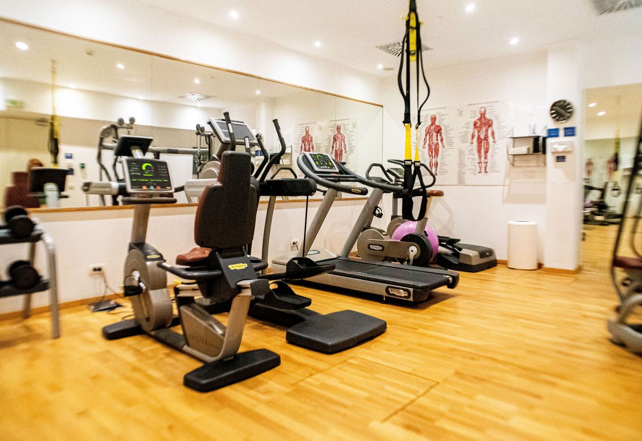 Квартира в Тивате, Черногория, 68 м² - фото 17