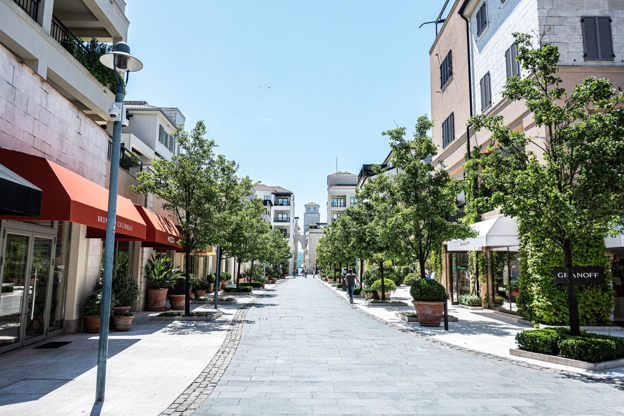 Квартира в Тивате, Черногория, 68 м² - фото 18