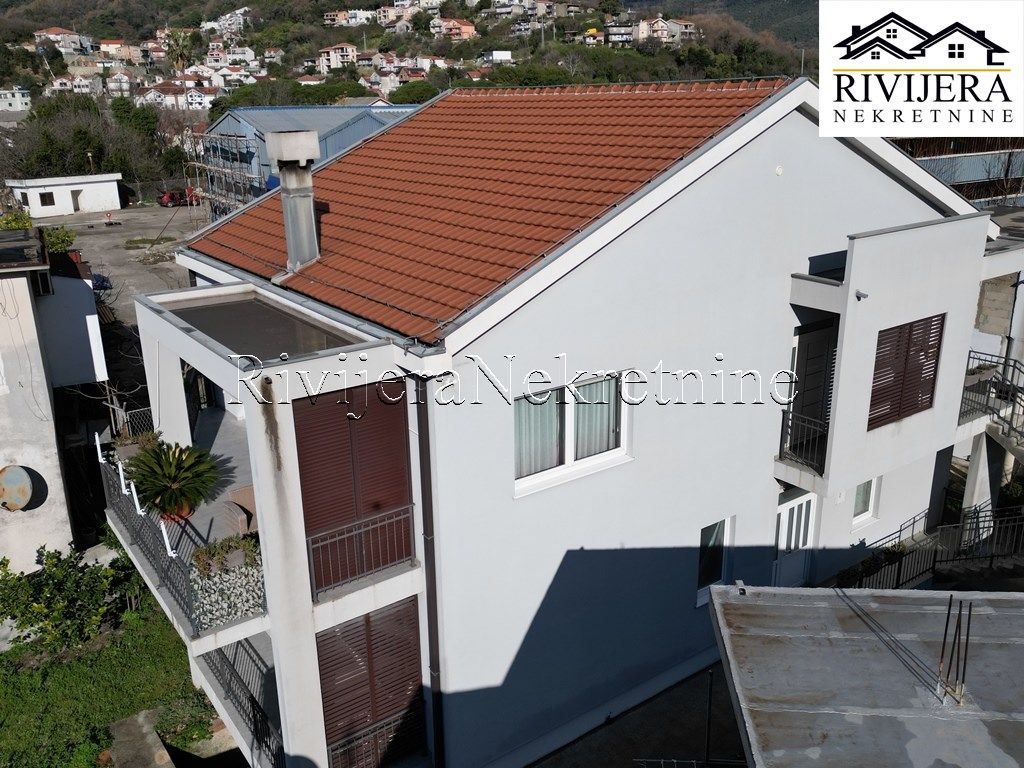 Дом в Херцег-Нови, Черногория, 256 м² - фото 4