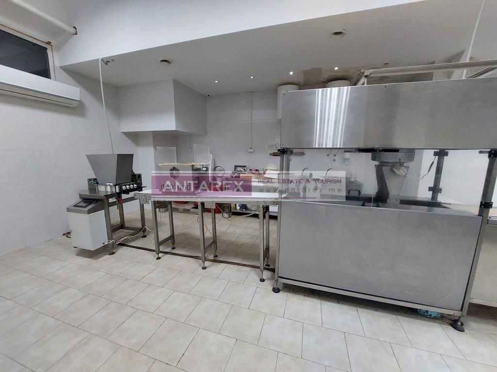 Коммерческая недвижимость в Радановичах, Черногория, 200 м² - фото 5