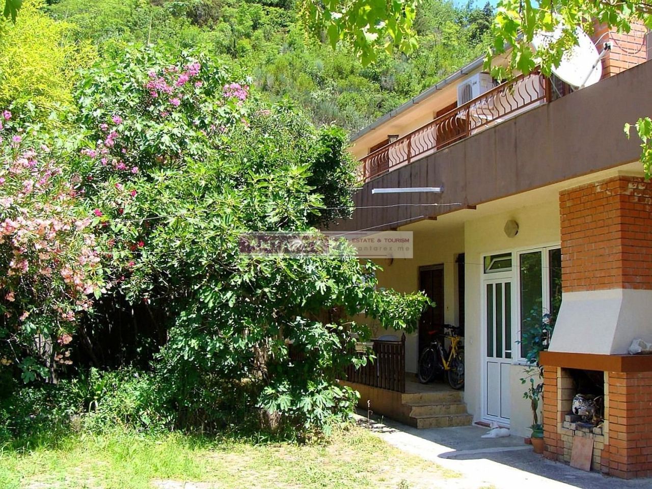 Вилла в Херцег-Нови, Черногория, 94 м² - фото 8