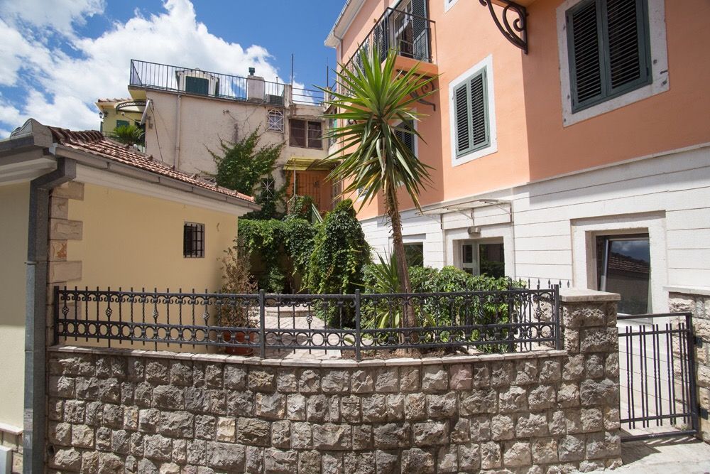 Офис в Херцег-Нови, Черногория, 102 м² - фото 3