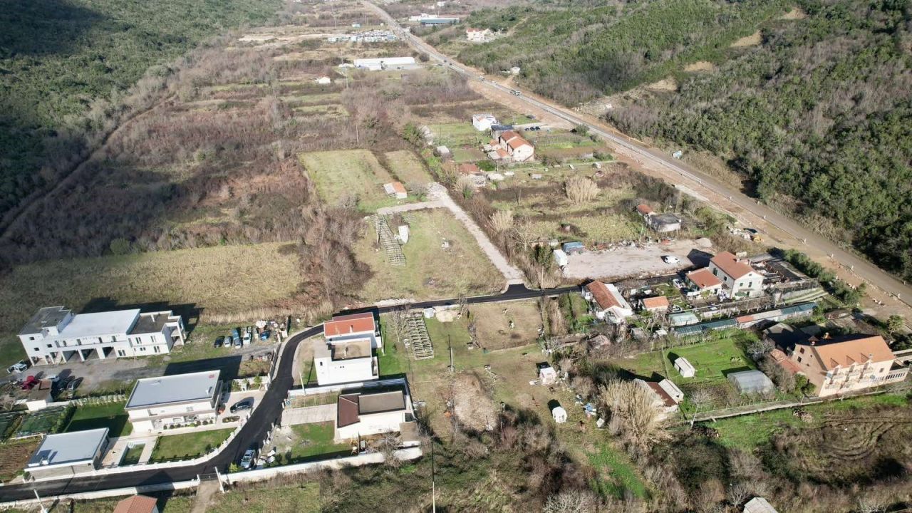 Земля в Радановичах, Черногория, 2 000 м² - фото 5