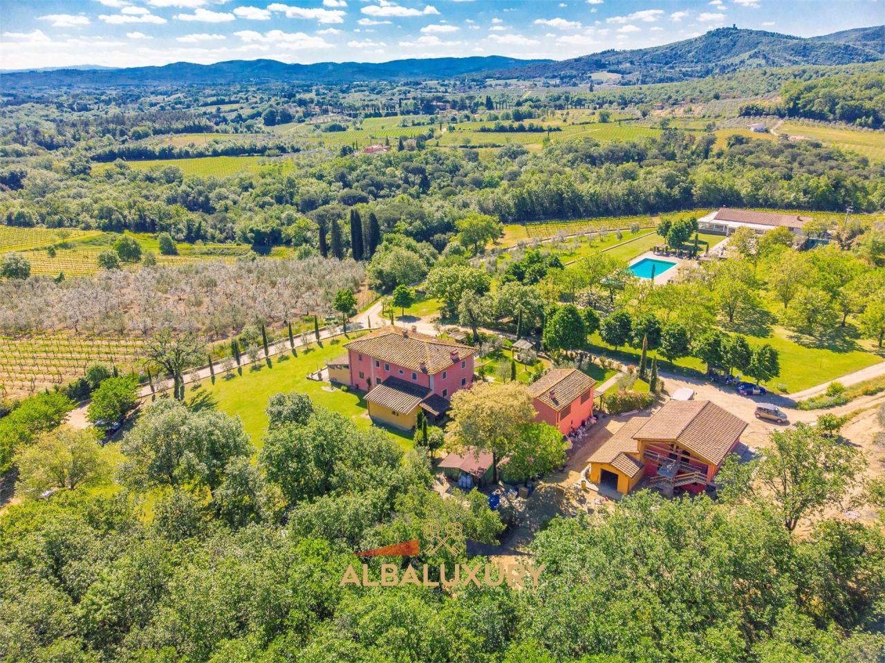 Вилла Via di moncioni, Италия, 1 600 м² - фото 1