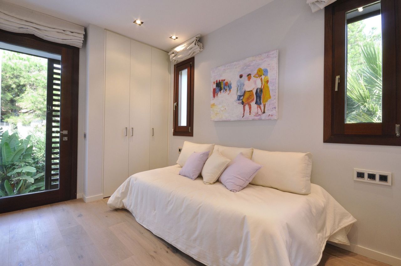 Вилла в Сант-Андреу, Испания, 700 м² - фото 15