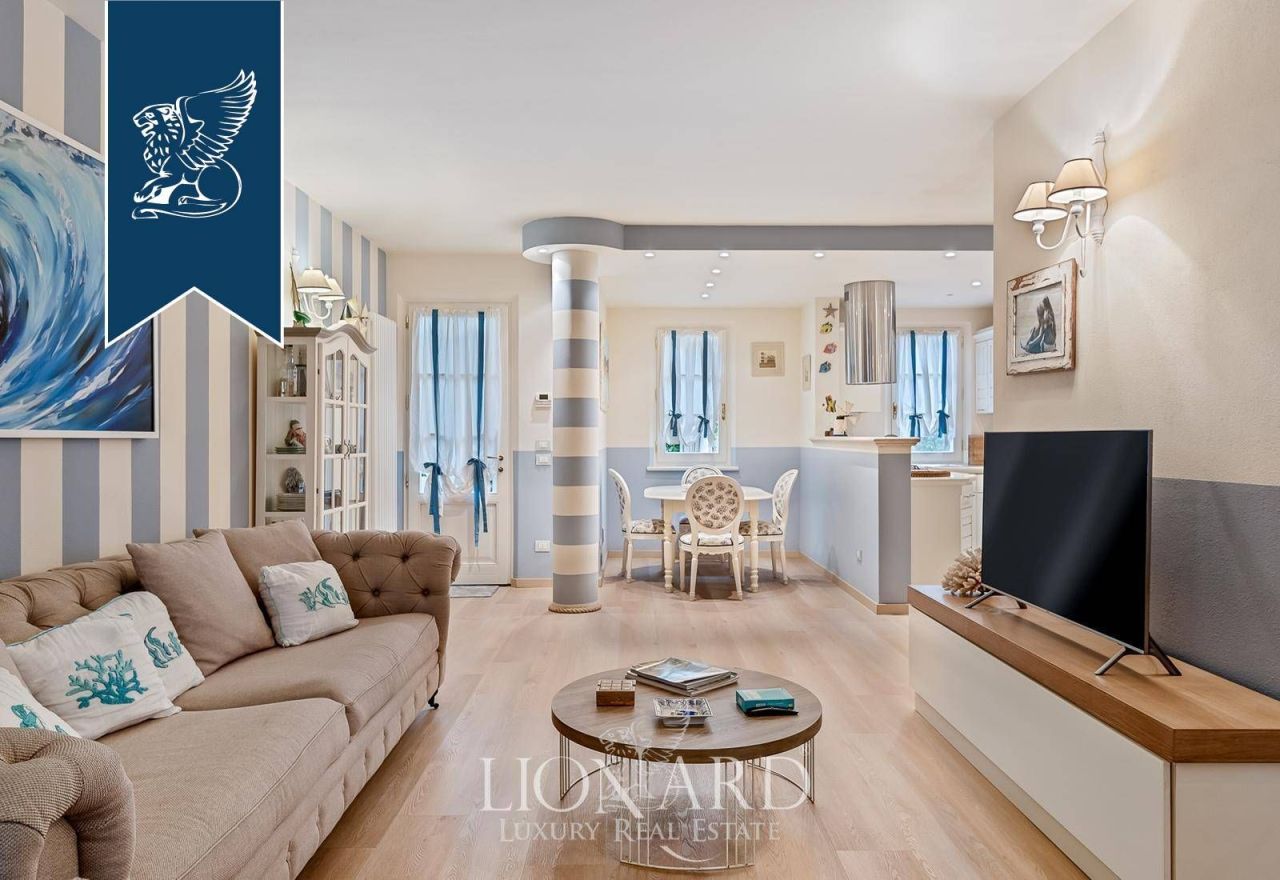 Вилла в Форте деи Марми, Италия, 175 м² - фото 3