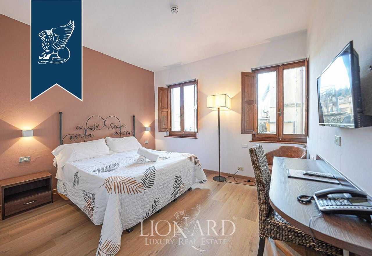 Отель, гостиница в Греве-ин-Кьянти, Италия, 800 м² - фото 10