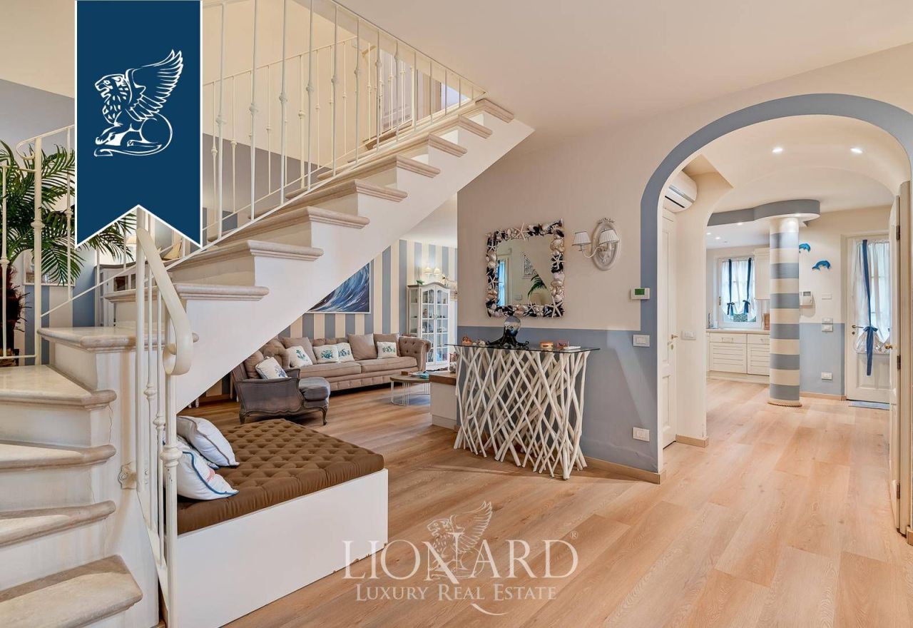 Вилла в Форте деи Марми, Италия, 175 м² - фото 11