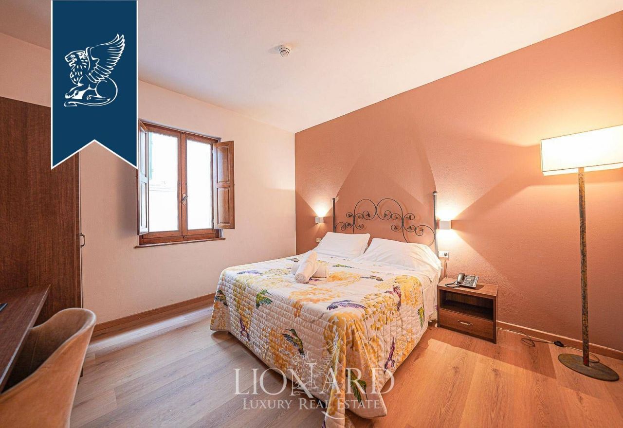 Отель, гостиница в Греве-ин-Кьянти, Италия, 800 м² - фото 13