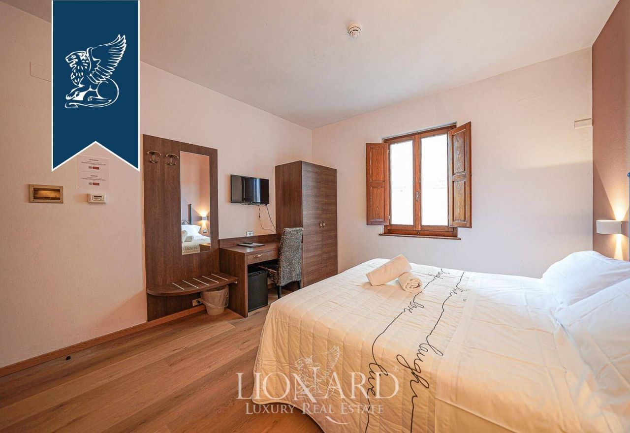 Отель, гостиница в Греве-ин-Кьянти, Италия, 800 м² - фото 14