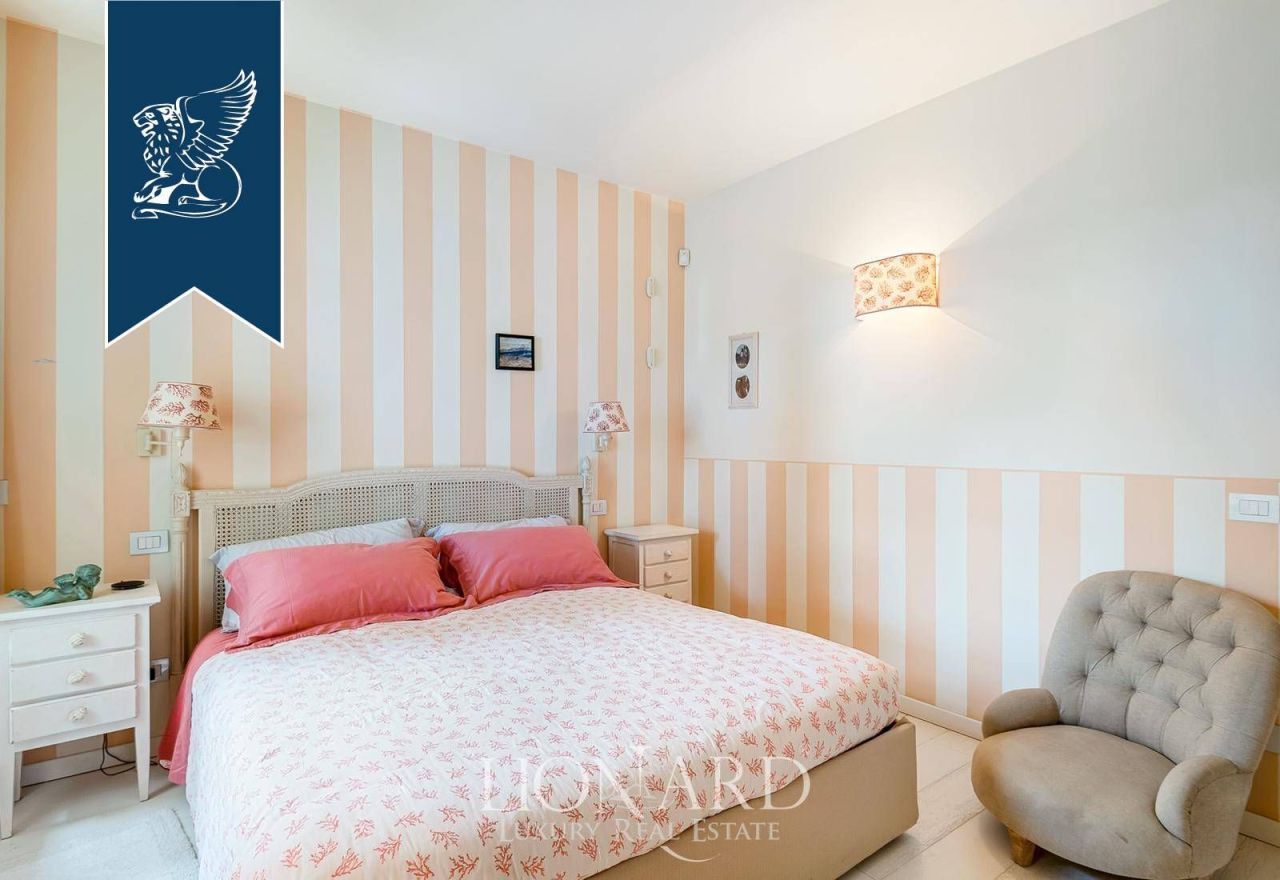 Вилла в Форте деи Марми, Италия, 175 м² - фото 17