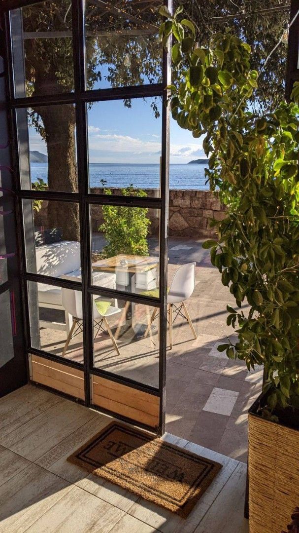 Кафе, ресторан в Херцег-Нови, Черногория, 26 м² - фото 2