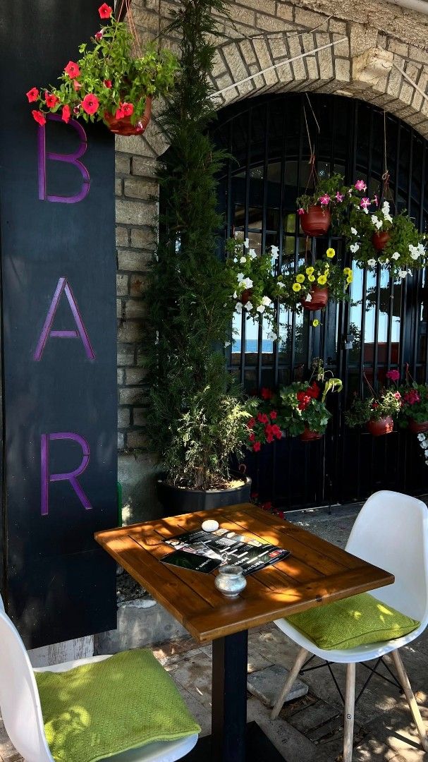 Кафе, ресторан в Херцег-Нови, Черногория, 26 м² - фото 5