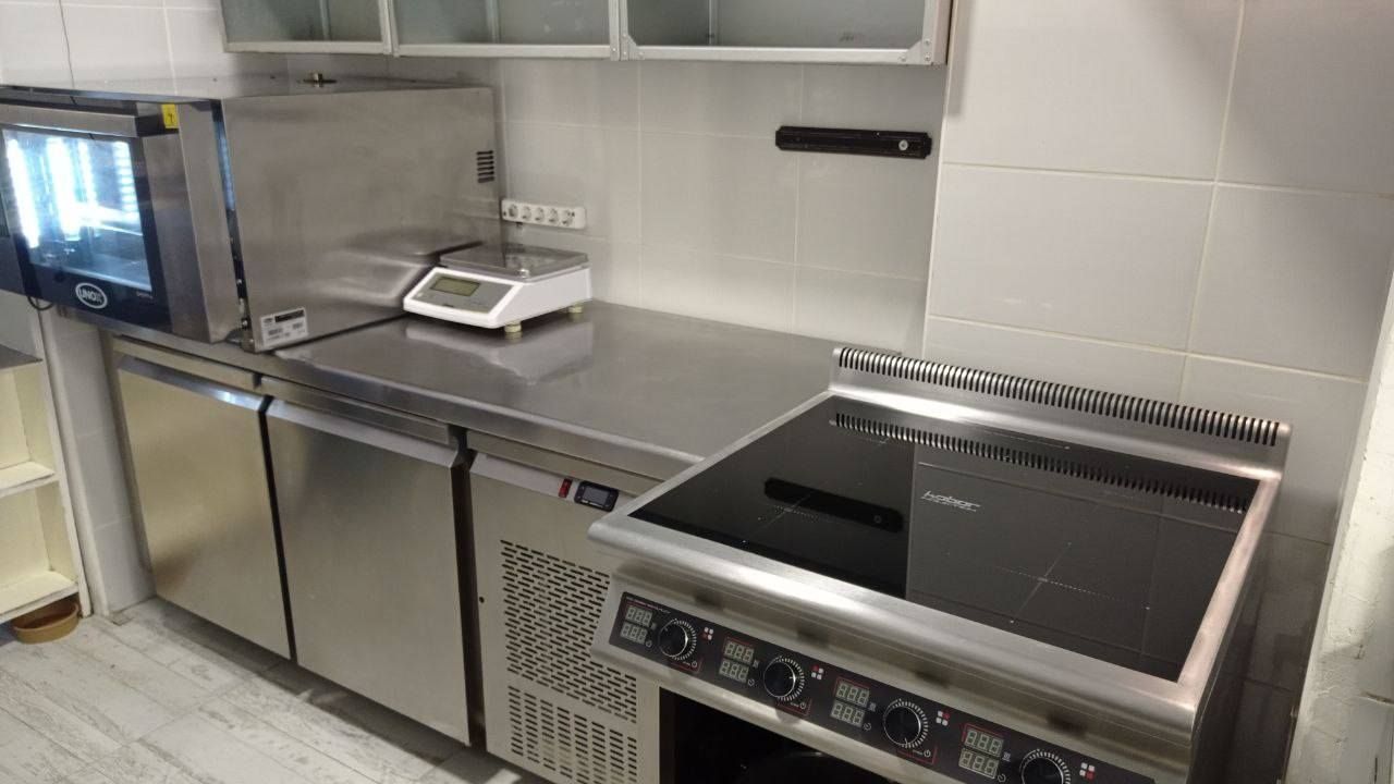 Кафе, ресторан в Херцег-Нови, Черногория, 26 м² - фото 10