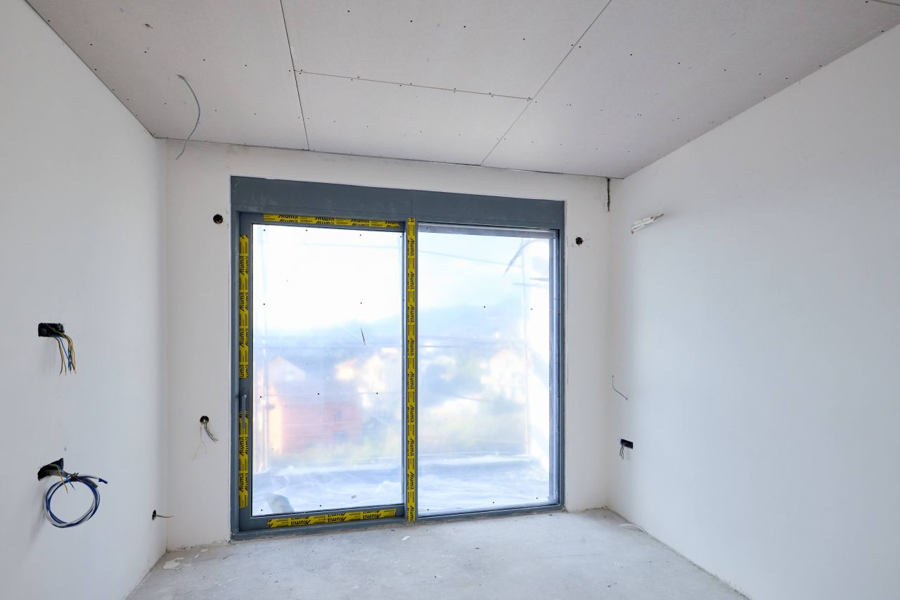 Квартира в Тивате, Черногория, 72.6 м² - фото 12