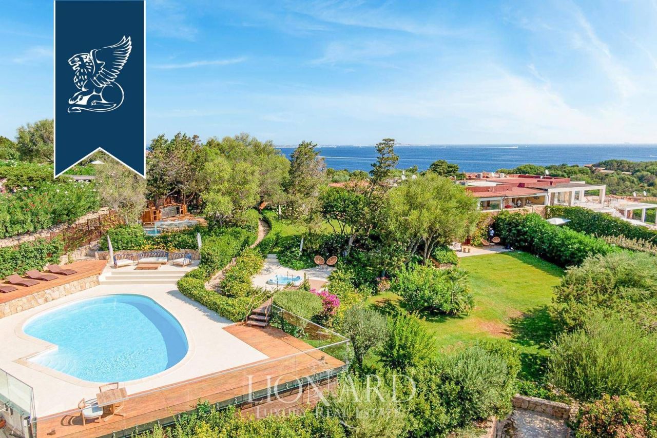 Вилла в Ольбии, Италия, 340 м² - фото 2