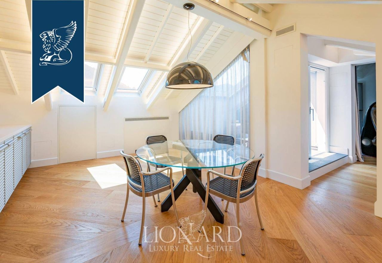 Апартаменты в Комо, Италия, 239 м² - фото 2