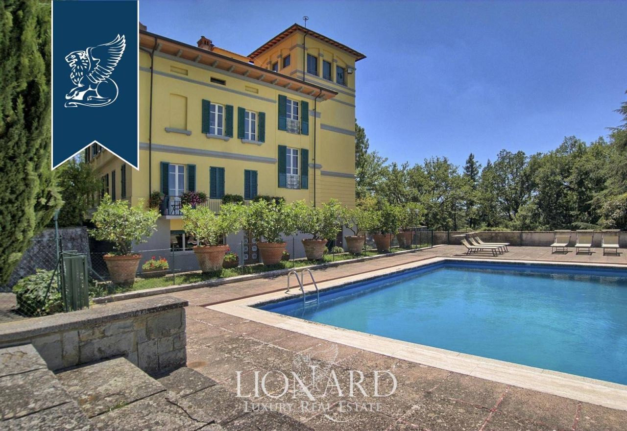 Вилла в Ареццо, Италия, 800 м² - фото 2