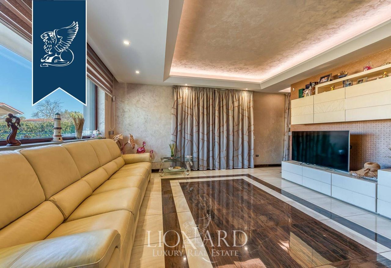 Вилла в Риме, Италия, 300 м² - фото 2