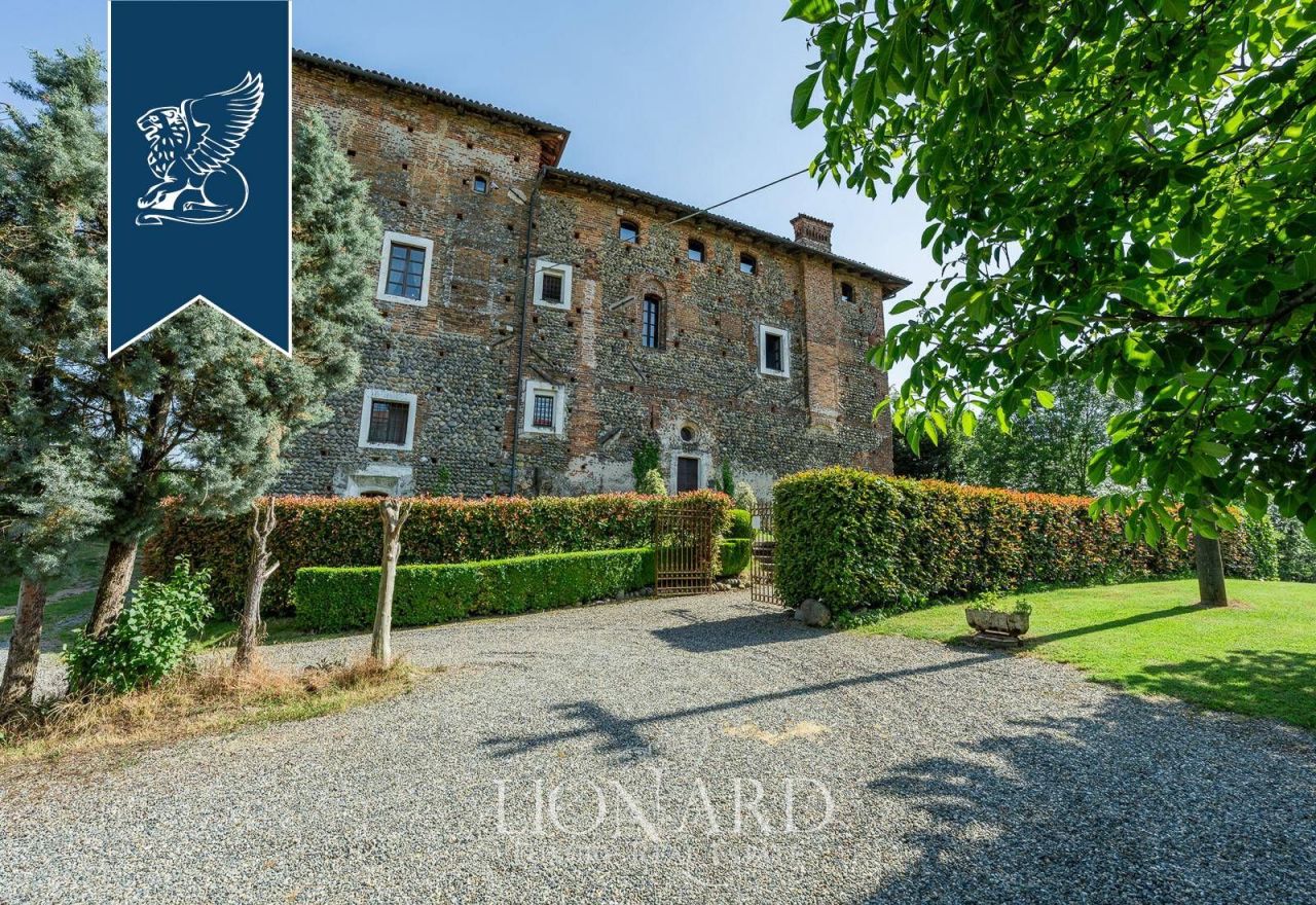 Замок в Биелле, Италия, 1 100 м² - фото 2