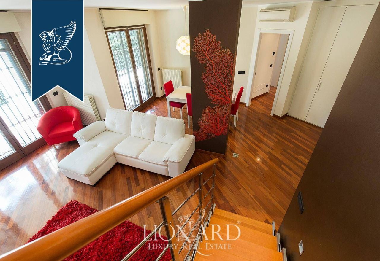 Апартаменты в Милане, Италия, 310 м² - фото 2