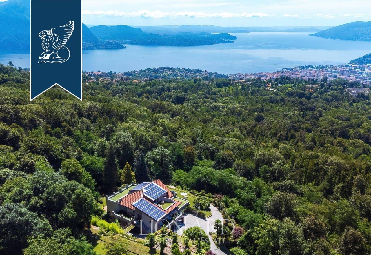 Вилла в провинции Вербано-Кузио-Оссола, Италия, 950 м² - фото 2