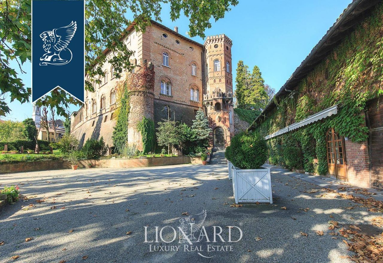 Отель, гостиница в Алессандрии, Италия, 2 500 м² - фото 2