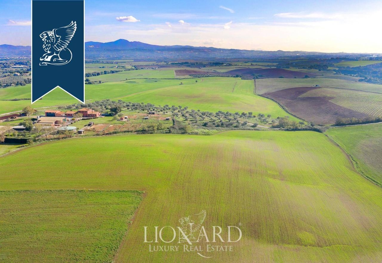 Ферма в Риме, Италия, 2 761 м² - фото 2