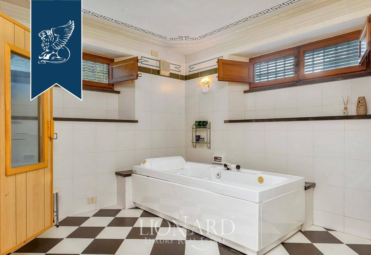 Вилла в Лукке, Италия, 662 м² - фото 2