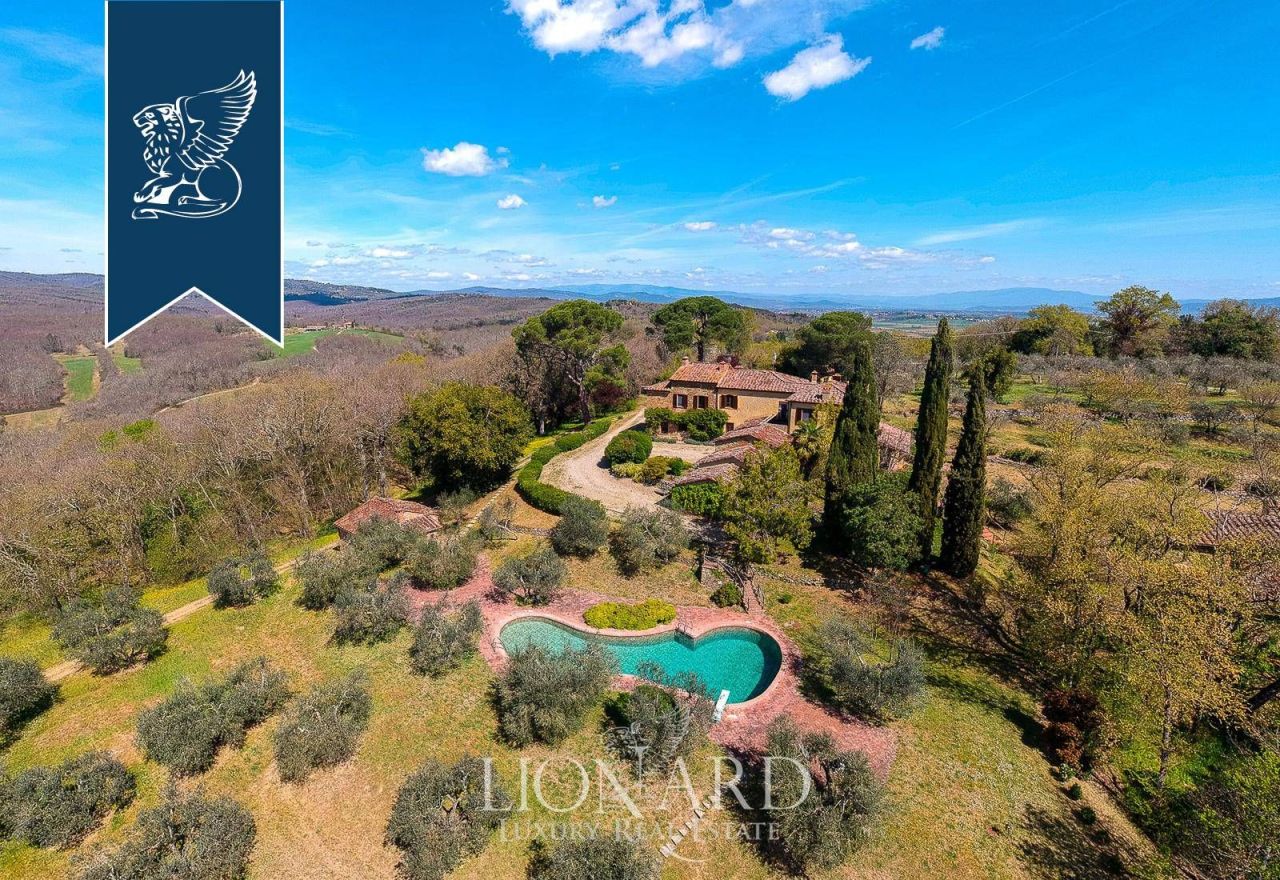 Вилла в Лучиньяно, Италия, 1 000 м² - фото 2