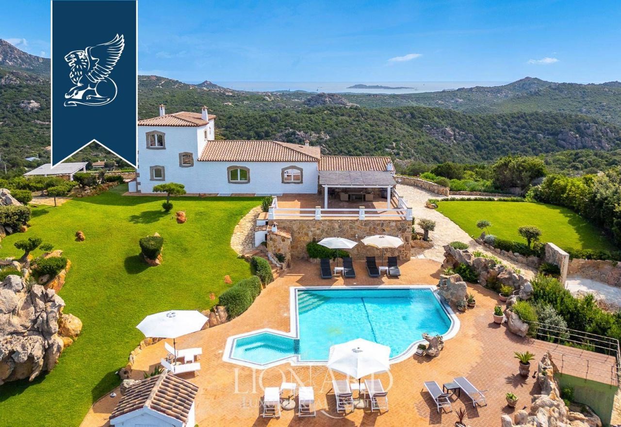 Вилла в Порто Черво, Италия, 282 м² - фото 2