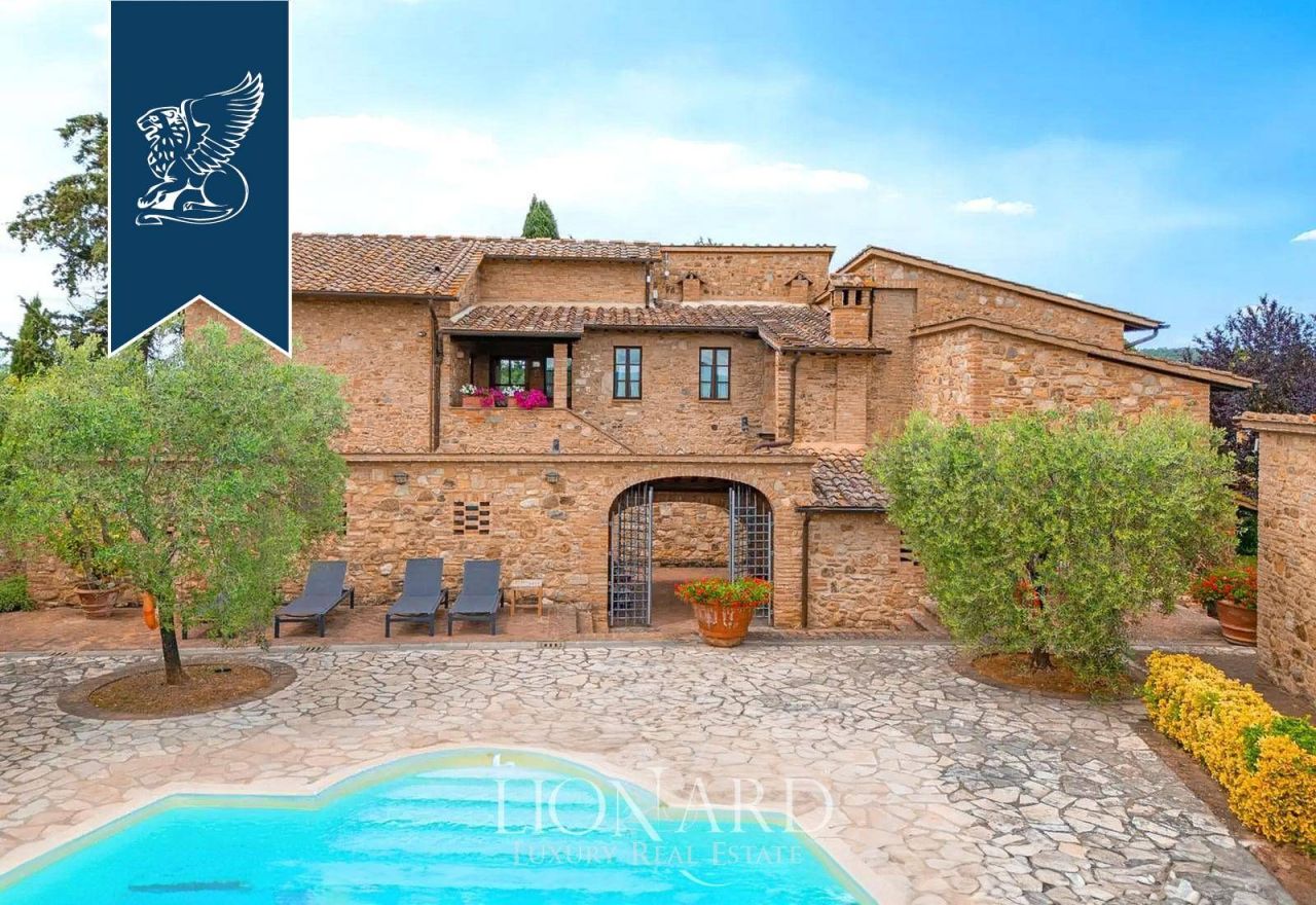 Ферма в Сиене, Италия, 550 м² - фото 2