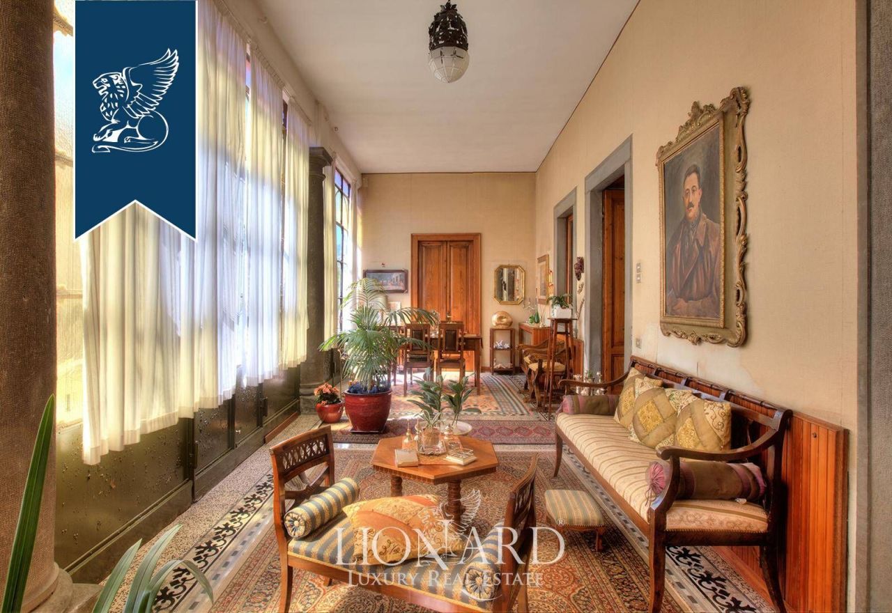 Вилла в Бергамо, Италия, 1 000 м² - фото 2