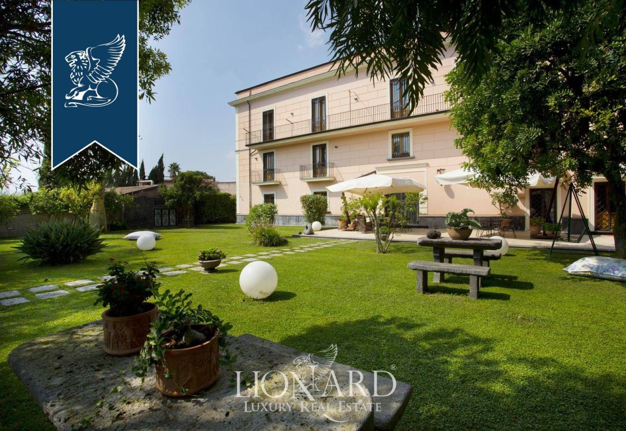 Вилла в Неаполе, Италия, 500 м² - фото 2