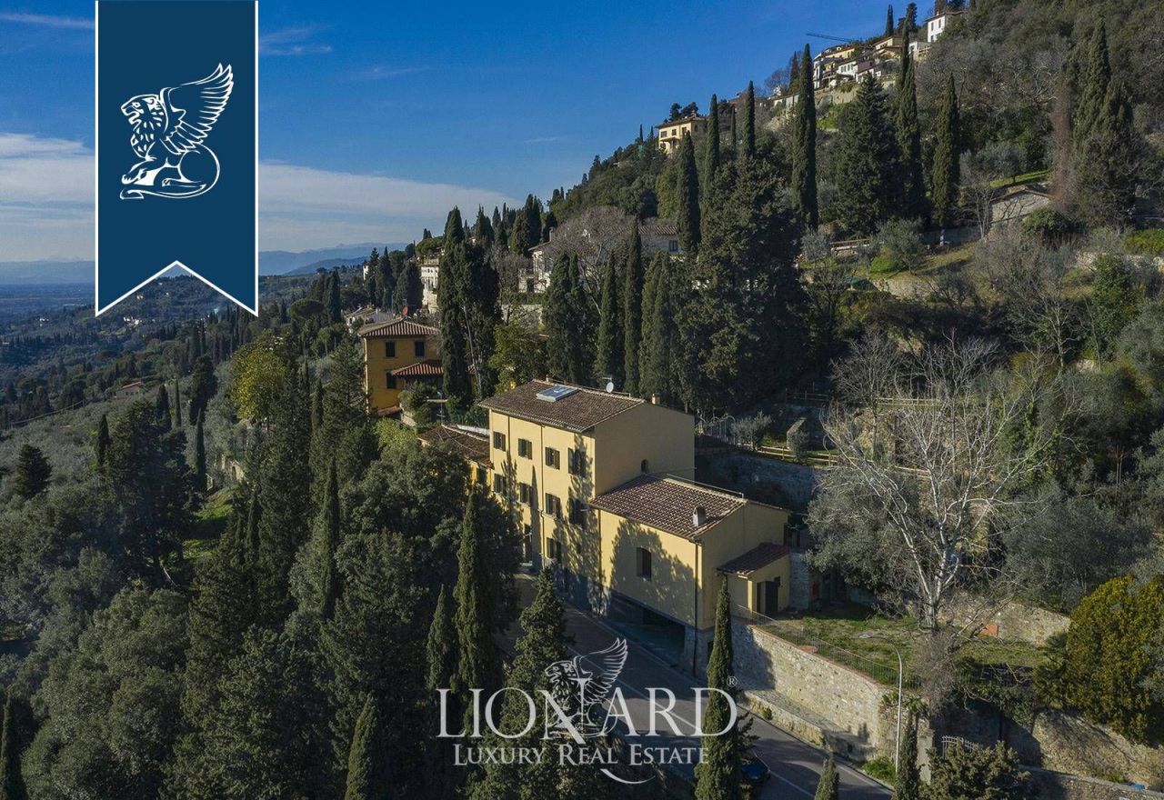 Вилла во Флоренции, Италия, 726 м² - фото 2