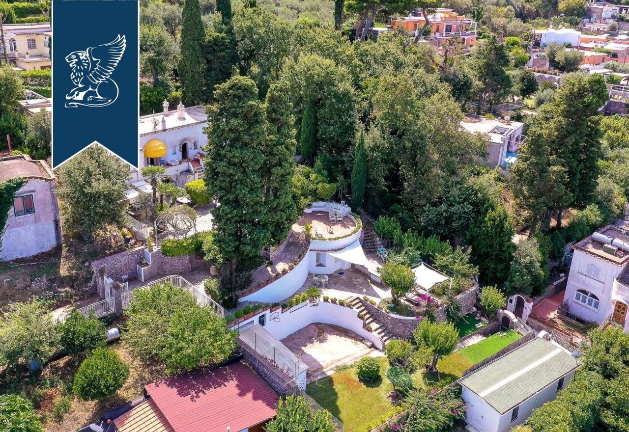 Вилла в Неаполе, Италия, 200 м² - фото 2