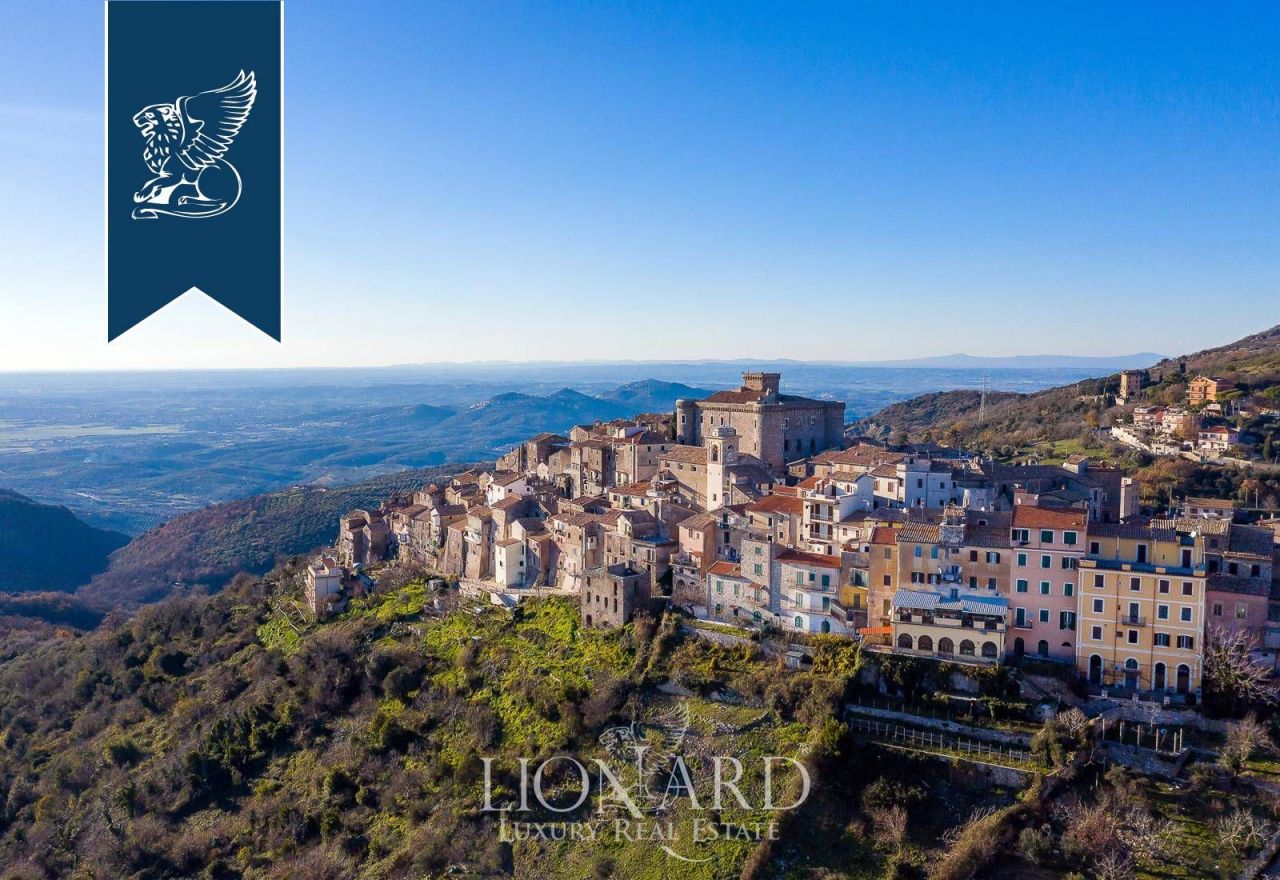 Замок в Риме, Италия, 2 000 м² - фото 2