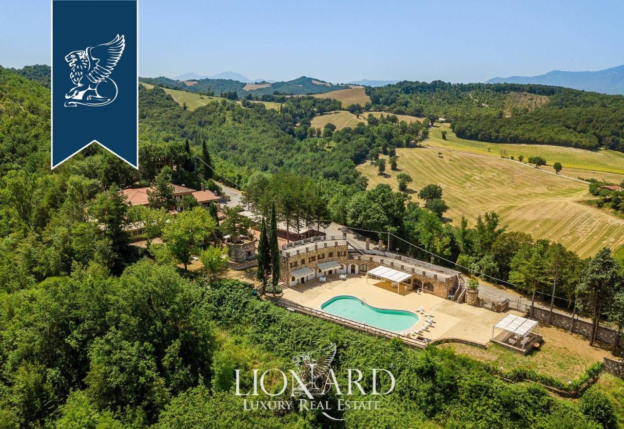 Ферма в Пезаро, Италия, 1 500 м² - фото 2