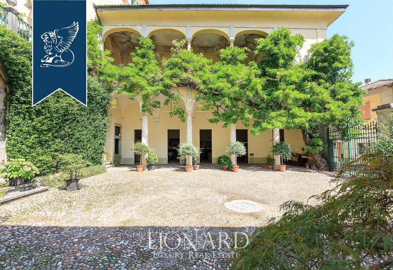 Вилла в Варесе, Италия, 1 000 м² - фото 2