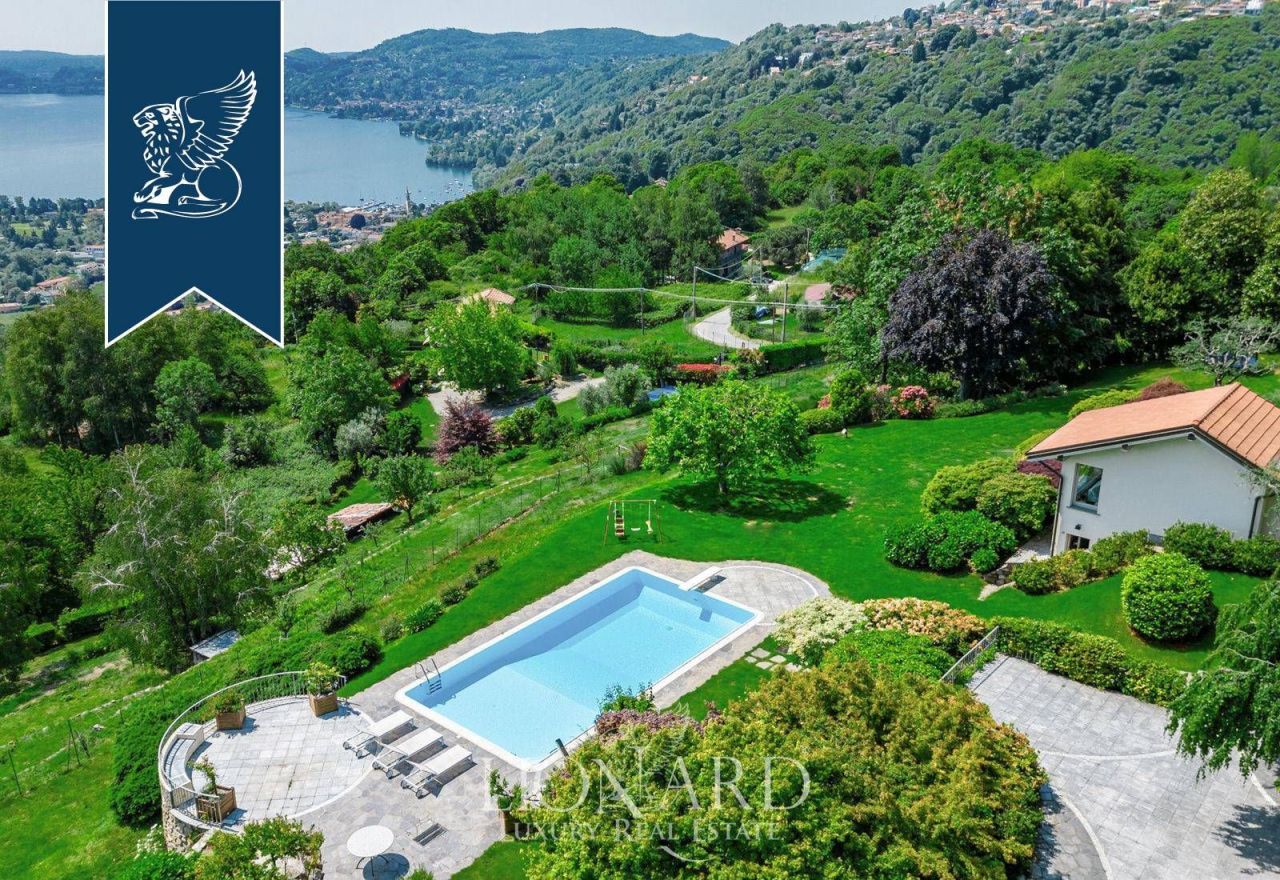 Вилла в Лезе, Италия, 360 м² - фото 2