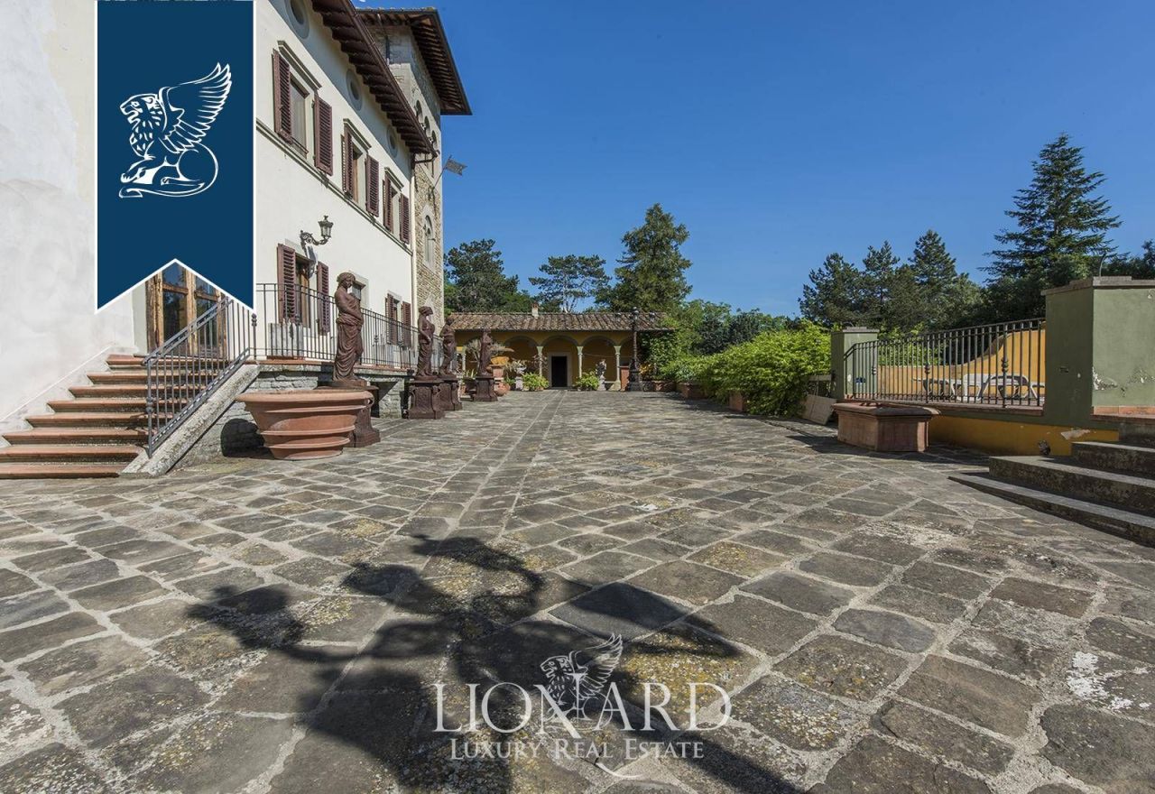 Вилла во Флоренции, Италия, 1 000 м² - фото 2