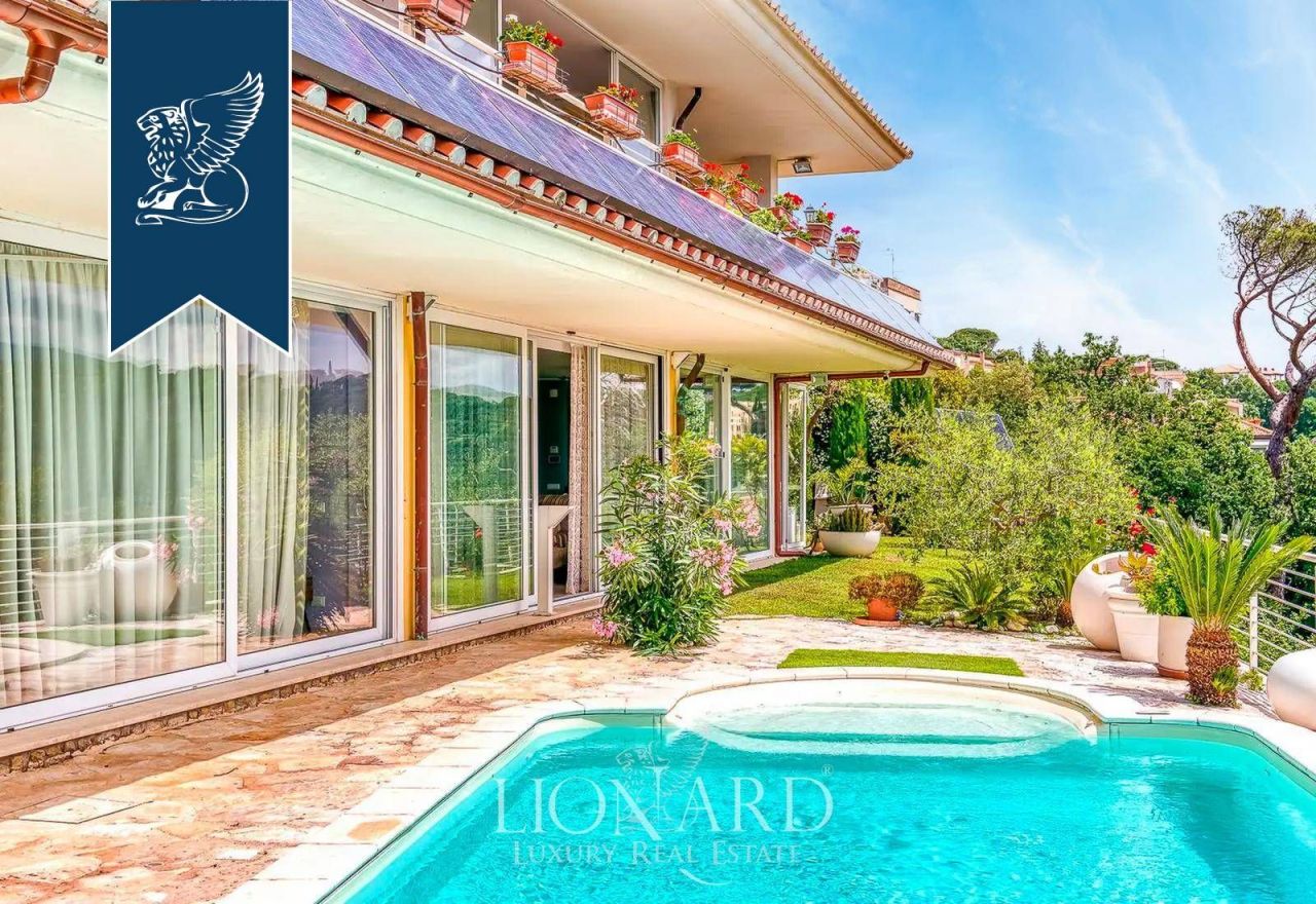 Вилла в Риме, Италия, 550 м² - фото 2