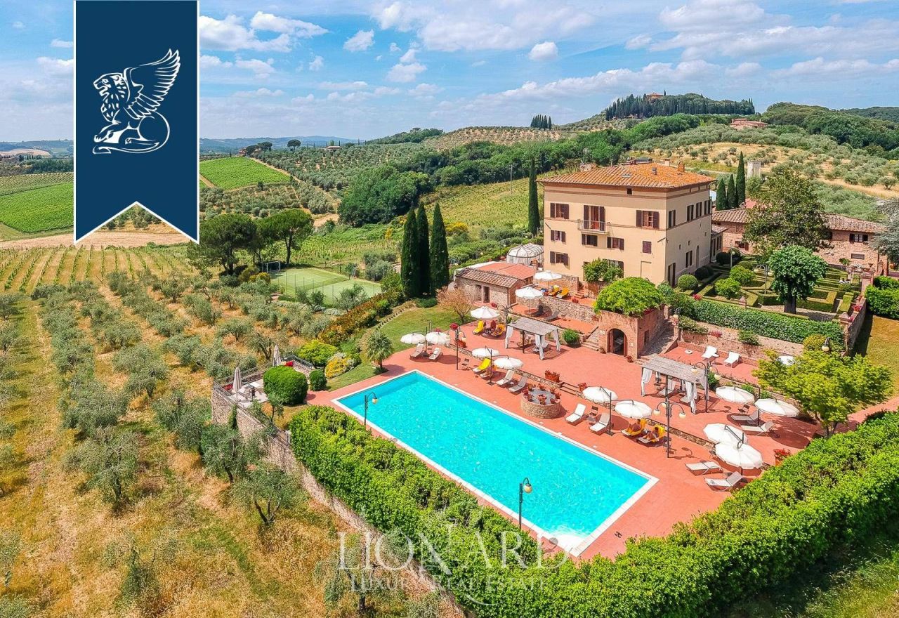 Дом в Сиене, Италия, 4 300 м² - фото 2