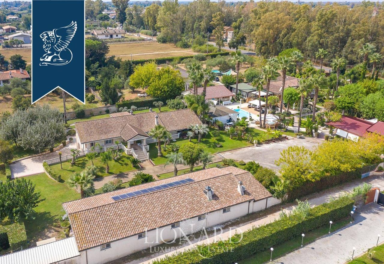 Вилла в Латина, Италия, 1 176 м² - фото 2