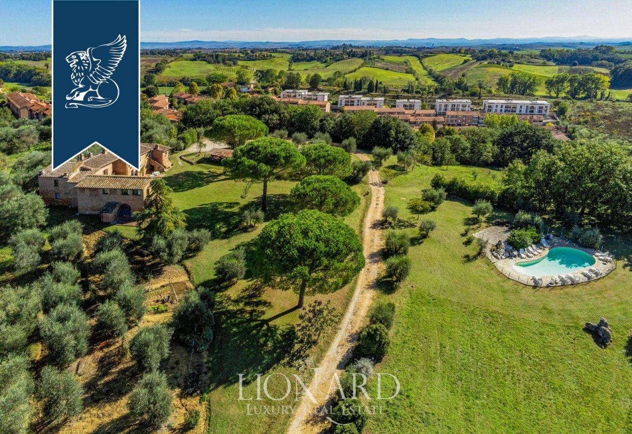Ферма в Сиене, Италия, 650 м² - фото 2