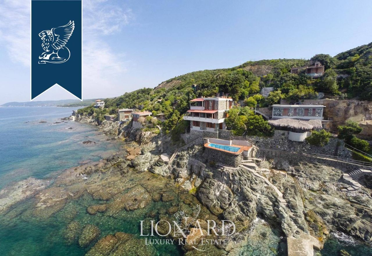 Вилла в Розиньяно Мариттимо, Италия, 357 м² - фото 2