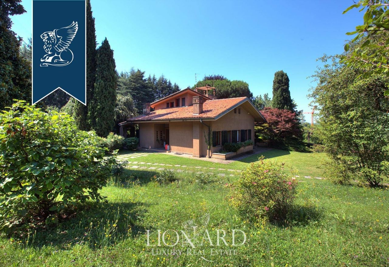 Вилла в Лекко, Италия, 500 м² - фото 2