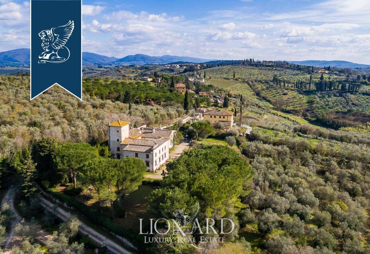 Вилла во Флоренции, Италия, 1 000 м² - фото 2