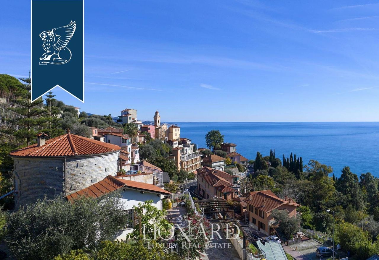 Вилла в Вентимилье, Италия, 220 м² - фото 2