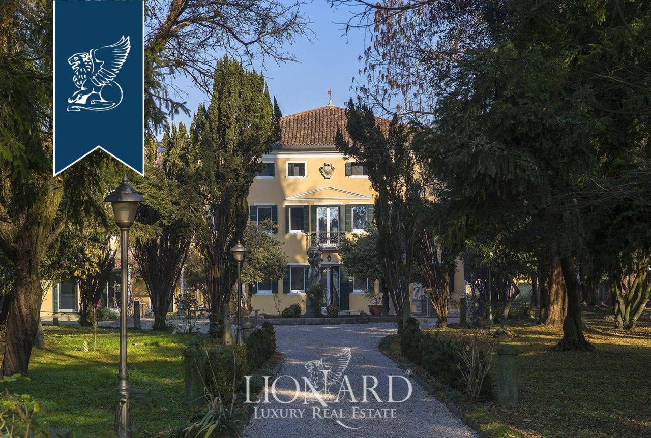 Вилла в Венеции, Италия, 750 м² - фото 3